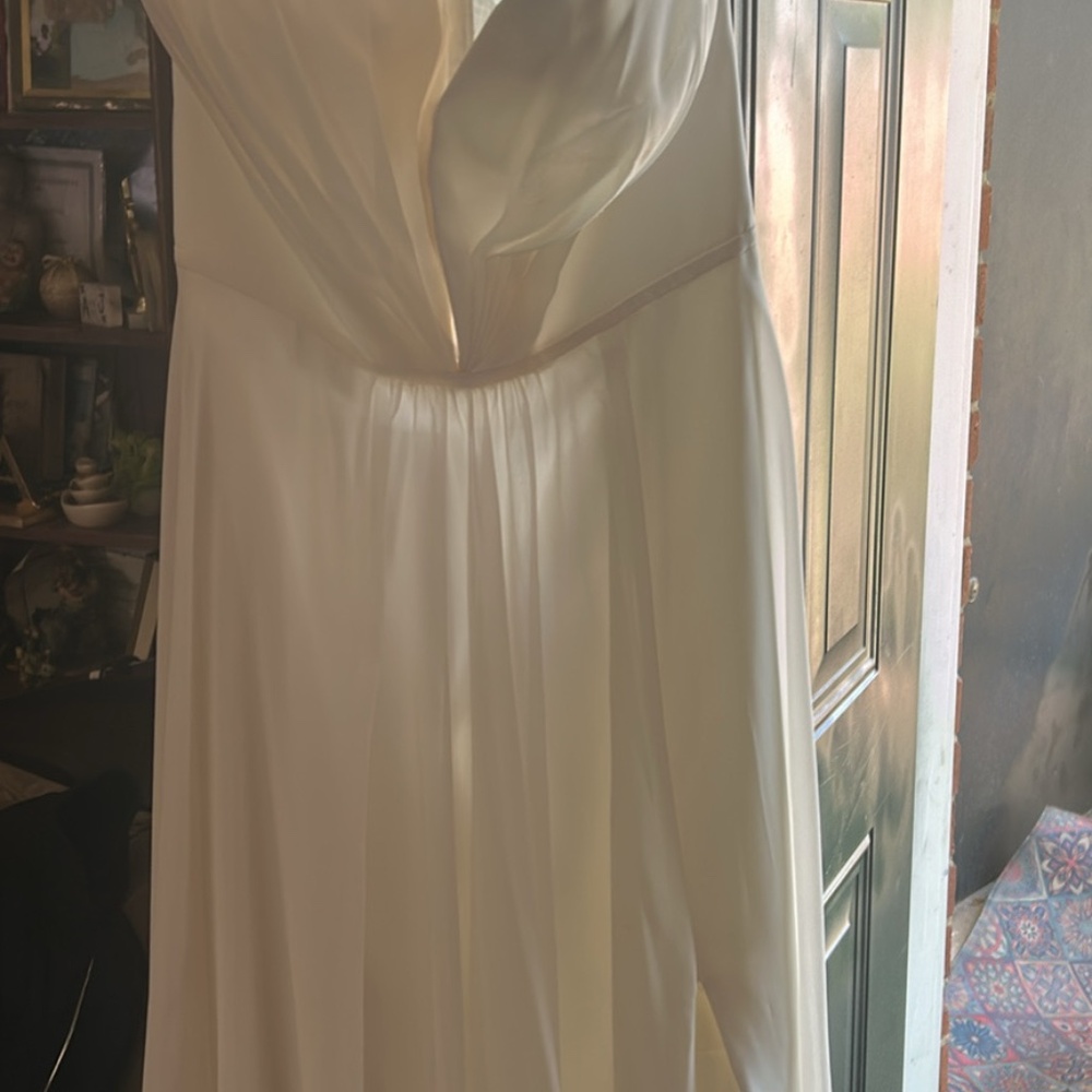 Prom dress - Picture 3 of 6